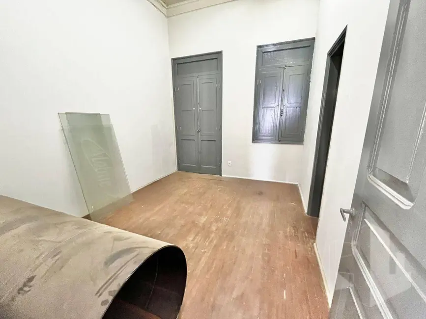 Foto 2 de Casa com 4 quartos para alugar, 200m2 em Centro, Jau - SP
