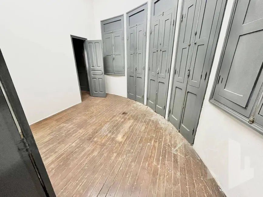 Foto 8 de Casa com 4 quartos para alugar, 200m2 em Centro, Jau - SP