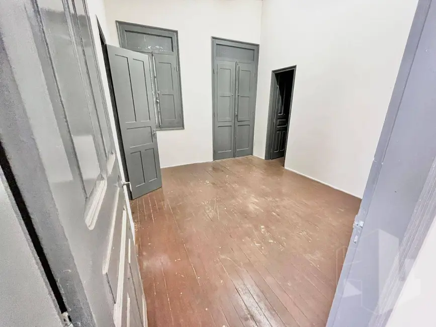 Foto 3 de Casa com 4 quartos para alugar, 200m2 em Centro, Jau - SP