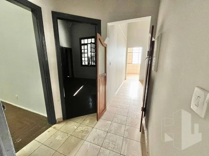 Foto 6 de Casa com 4 quartos para alugar, 200m2 em Centro, Jau - SP