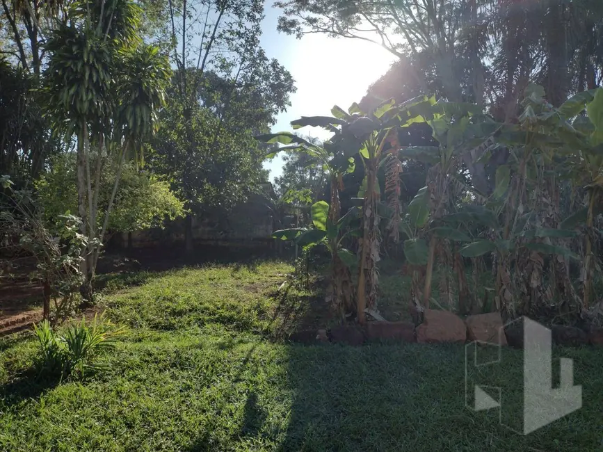 Foto 1 de Terreno / Lote à venda, 276m2 em Jau - SP