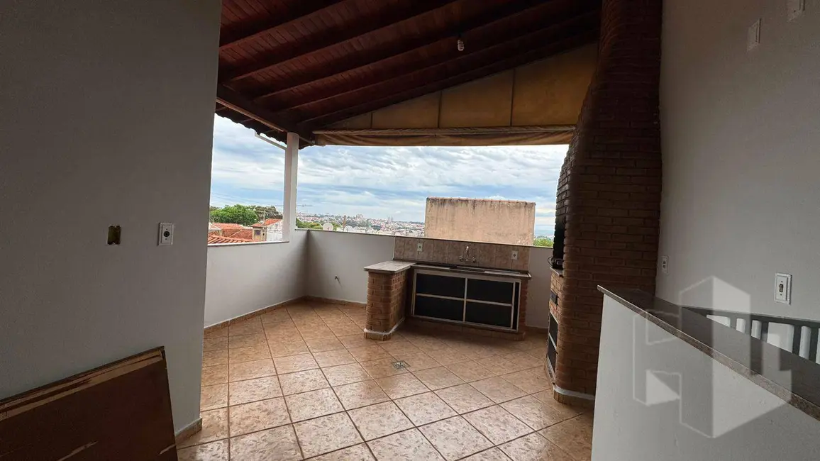 Casa com 4 quartos à venda, 136m2 em Jardim São Crispim, Jau - SP - imagem 1 Foto 1 de Casa com 4 quartos à venda, 136m2 em Jardim São Crispim, Jau - SP