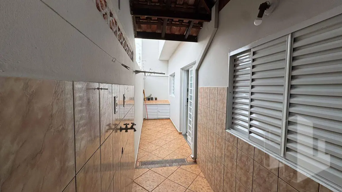 Casa com 4 quartos à venda, 136m2 em Jardim São Crispim, Jau - SP - imagem 9 Foto 9 de Casa com 4 quartos à venda, 136m2 em Jardim São Crispim, Jau - SP