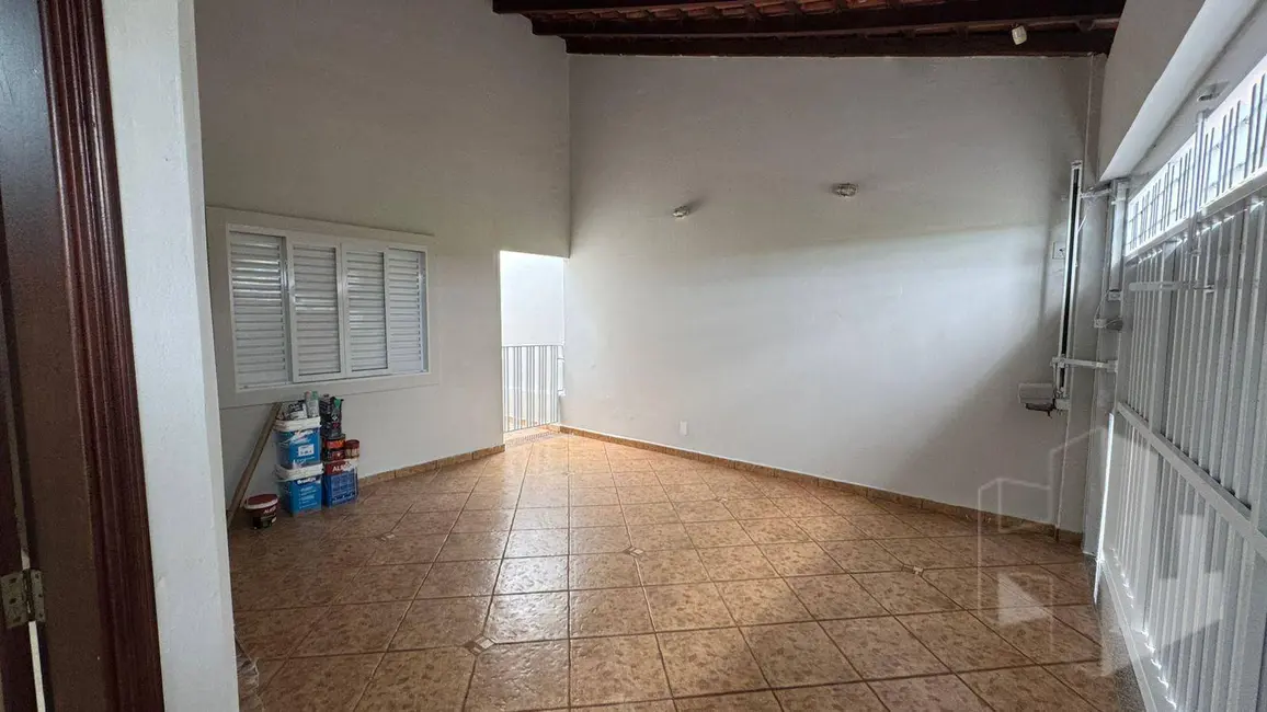 Casa com 4 quartos à venda, 136m2 em Jardim São Crispim, Jau - SP - imagem 2 Foto 2 de Casa com 4 quartos à venda, 136m2 em Jardim São Crispim, Jau - SP