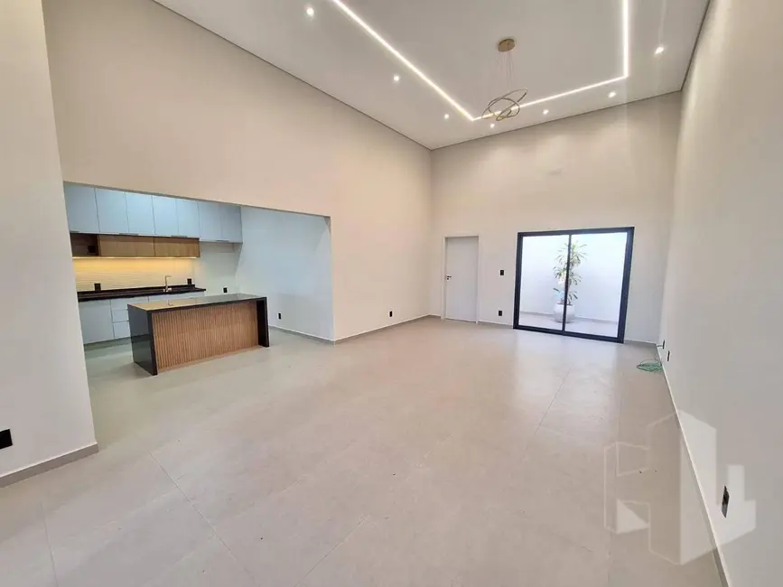 Foto 7 de Casa com 3 quartos à venda, 250m2 em Distrito Industrial, Jau - SP