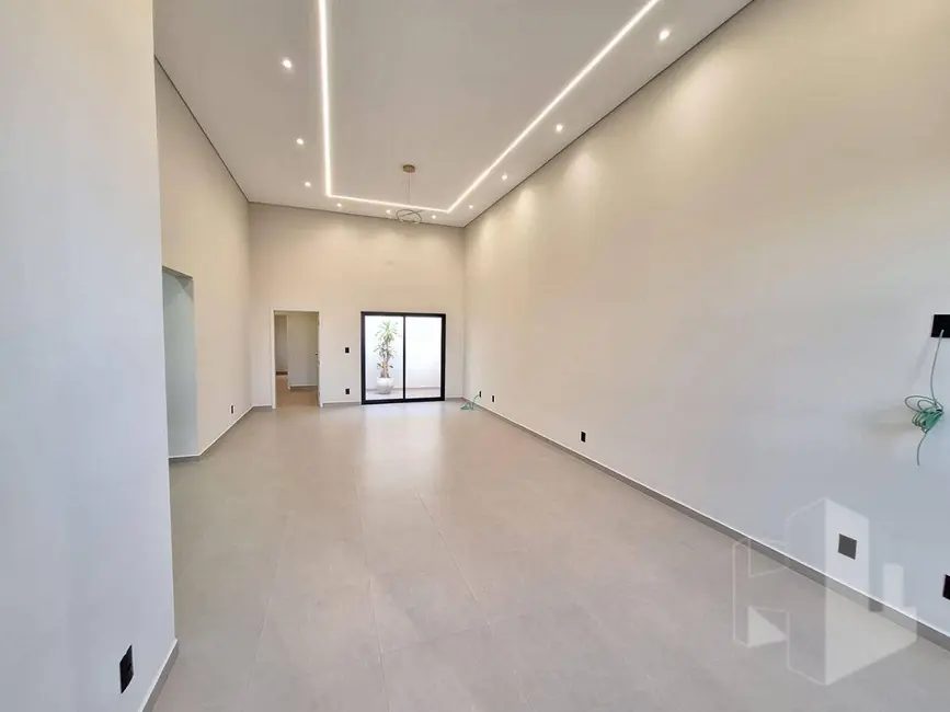 Foto 9 de Casa com 3 quartos à venda, 250m2 em Distrito Industrial, Jau - SP