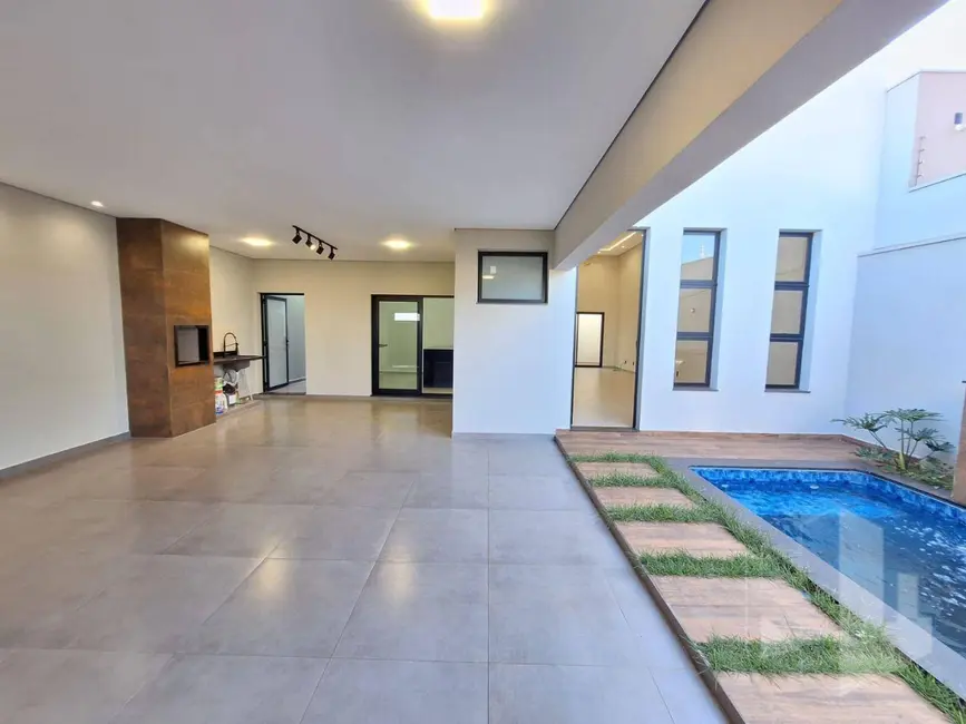 Foto 5 de Casa com 3 quartos à venda, 250m2 em Distrito Industrial, Jau - SP