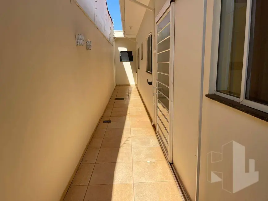 Casa com 3 quartos para alugar, 180m2 em Jardim Parati, Jau - SP - imagem 9 Foto 9 de Casa com 3 quartos para alugar, 180m2 em Jardim Parati, Jau - SP