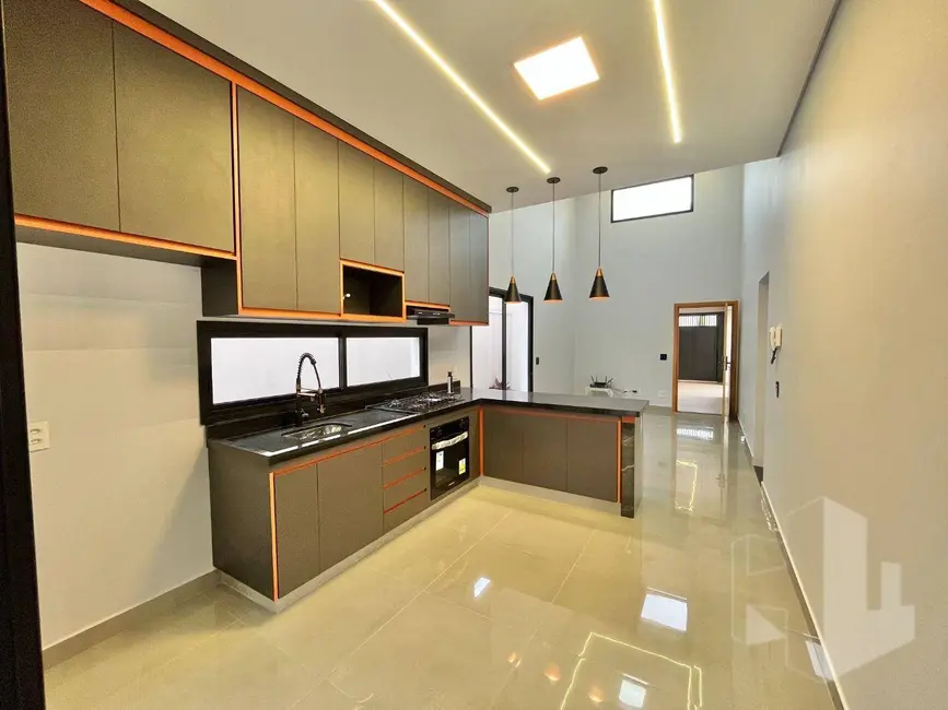 Foto 3 de Casa com 3 quartos à venda, 250m2 em Jau - SP