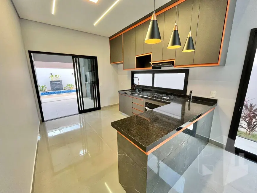 Foto 4 de Casa com 3 quartos à venda, 250m2 em Jau - SP