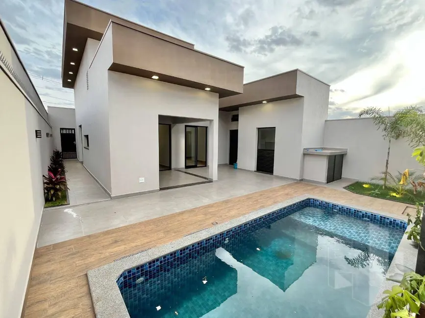 Foto 1 de Casa com 3 quartos à venda, 250m2 em Jau - SP