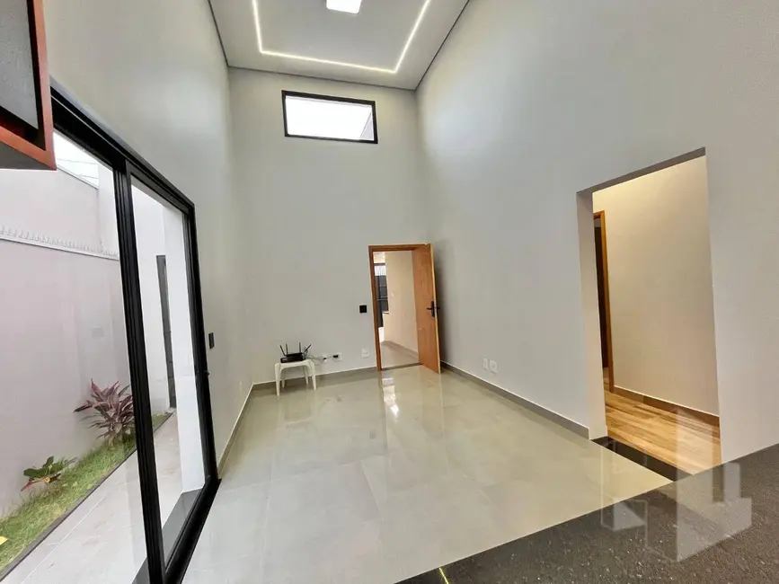 Foto 2 de Casa com 3 quartos à venda, 250m2 em Jau - SP