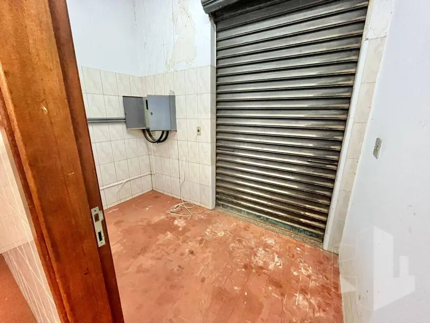 Foto 5 de Sala Comercial para alugar, 250m2 em Vila Pires de Campo, Jau - SP