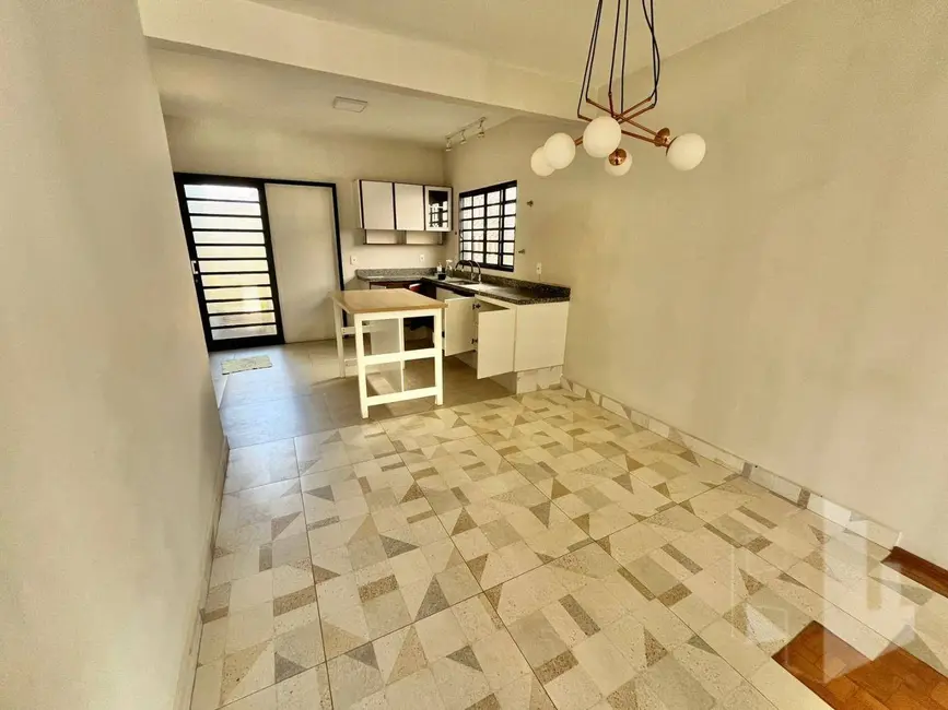 Foto 4 de Casa com 2 quartos para alugar, 160m2 em Vila Pires de Campo, Jau - SP
