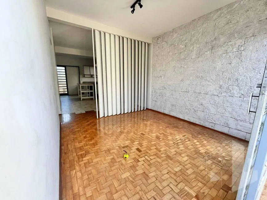 Foto 2 de Casa com 2 quartos para alugar, 160m2 em Vila Pires de Campo, Jau - SP
