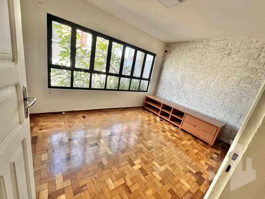 Foto 3 de Casa com 2 quartos para alugar, 160m2 em Vila Pires de Campo, Jau - SP