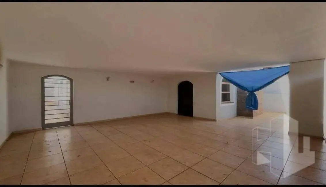 Foto 9 de Casa com 3 quartos à venda, 250m2 em Vila Maria Cristina, Jau - SP