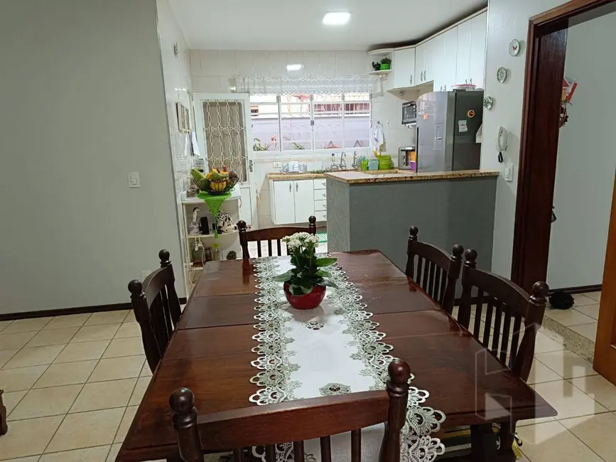 Foto 3 de Casa com 3 quartos à venda, 250m2 em Jardim América, Jau - SP