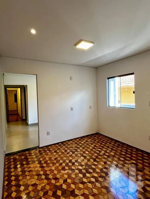 Foto 2 de Casa com 2 quartos à venda, 180m2 em Jardim Bela Vista, Jau - SP