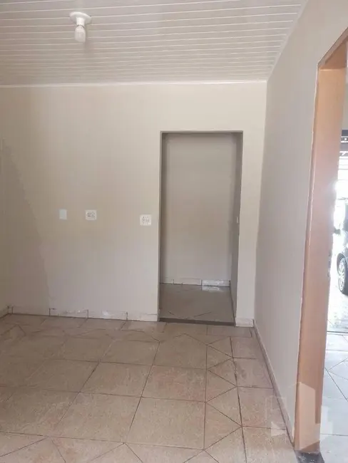 Foto 5 de Casa com 2 quartos para alugar, 234m2 em Jardim Pires de Campos, Jau - SP