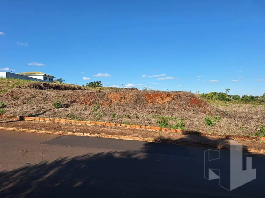 Foto 1 de Terreno / Lote à venda, 600m2 em Jardim Diamante, Jau - SP