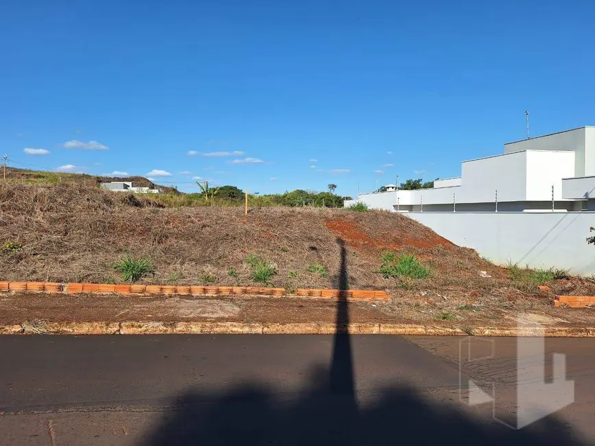 Foto 1 de Terreno / Lote à venda, 600m2 em Jardim Diamante, Jau - SP