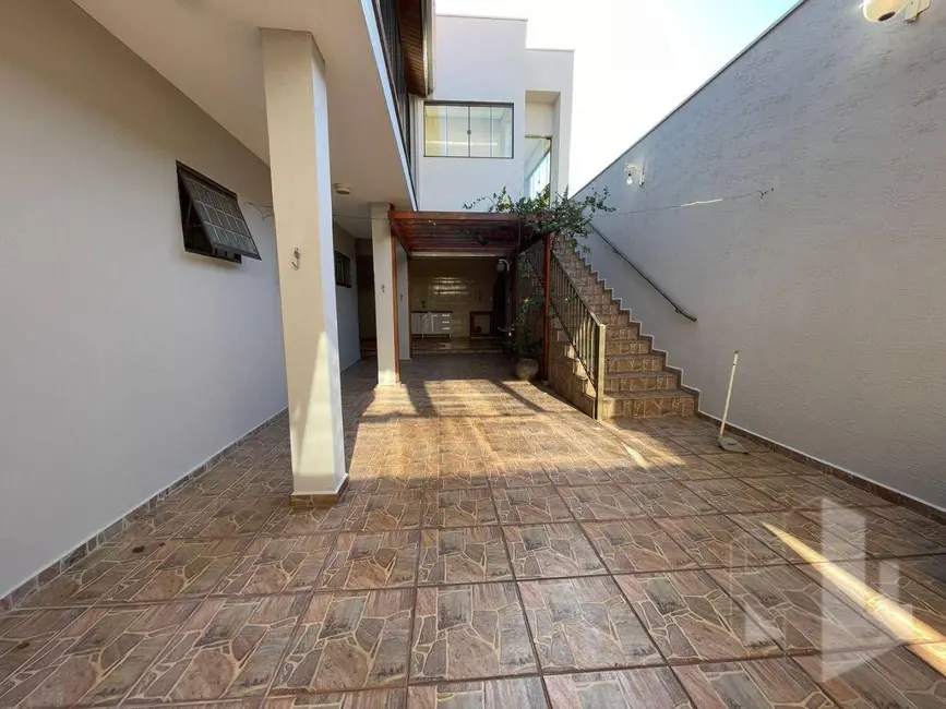 Foto 9 de Casa com 3 quartos para alugar, 250m2 em Jardim Netinho Prado, Jau - SP