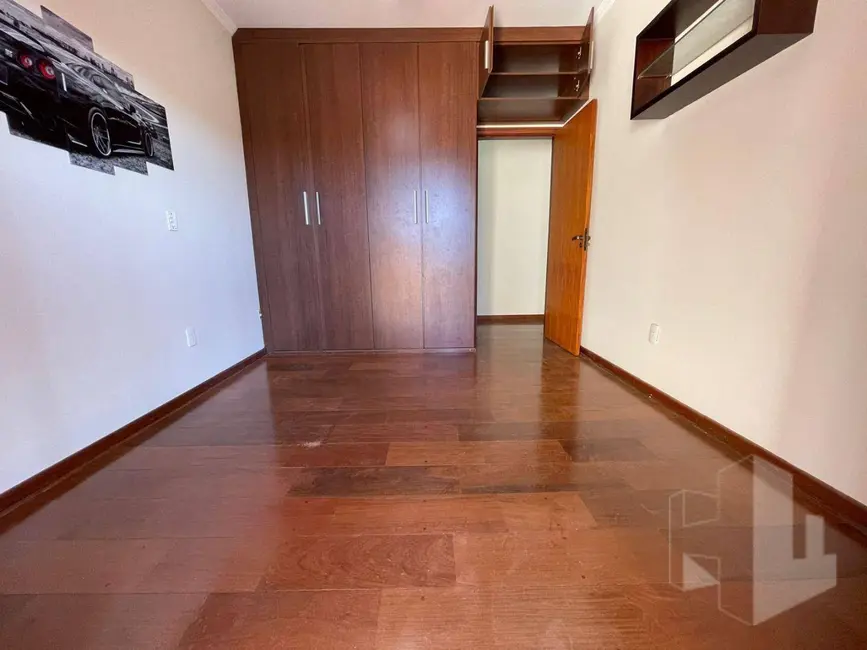 Foto 5 de Casa com 3 quartos para alugar, 250m2 em Jardim Netinho Prado, Jau - SP