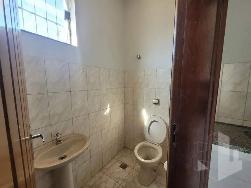 Sala Comercial para alugar, 20m2 em Centro, Jau - SP - imagem 6 Foto 6 de Sala Comercial para alugar, 20m2 em Centro, Jau - SP