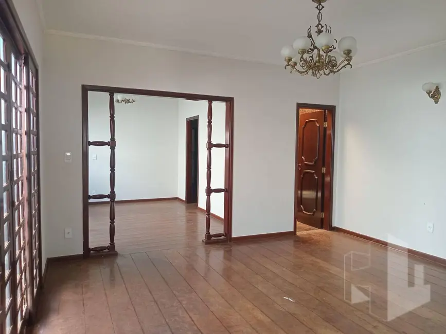 Foto 7 de Casa com 3 quartos à venda e para alugar, 528m2 em Jardim Maria Luiza I, Jau - SP