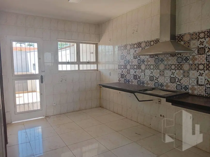 Foto 5 de Casa com 3 quartos à venda e para alugar, 528m2 em Jardim Maria Luiza I, Jau - SP