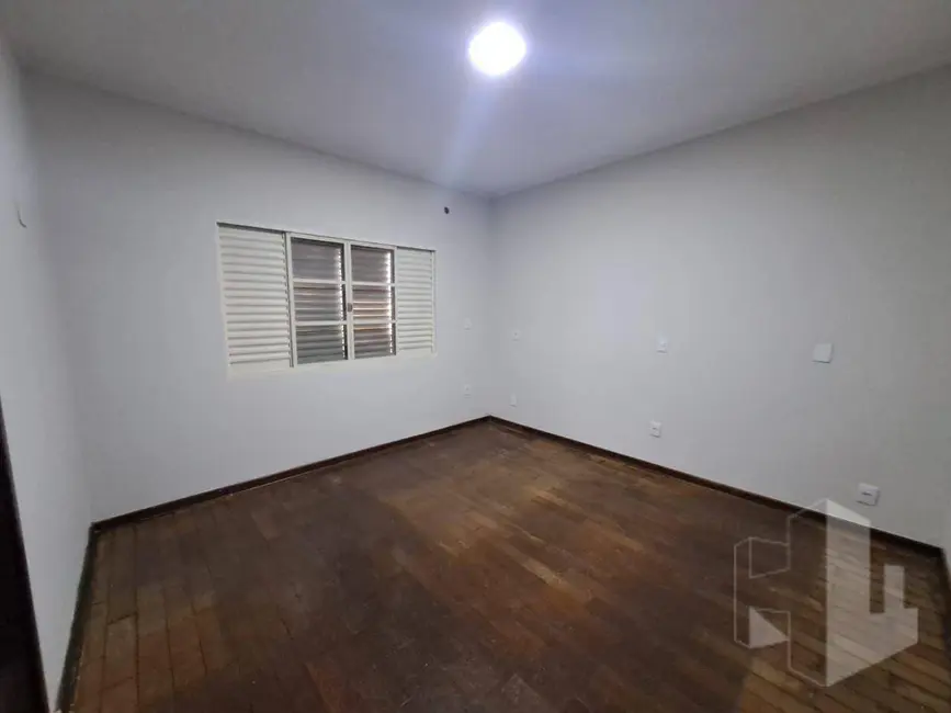 Foto 8 de Casa com 3 quartos à venda, 550m2 em Jardim Maria Luiza I, Jau - SP