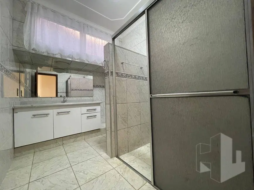Foto 6 de Casa com 3 quartos para alugar, 250m2 em Jardim Novo Horizonte, Jau - SP