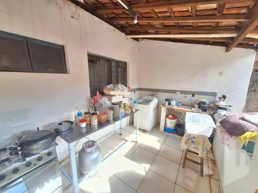 Foto 6 de Casa com 1 quarto à venda, 125m2 em Jardim Santa Helena, Jau - SP