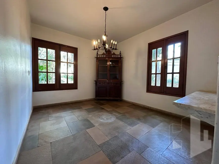 Foto 5 de Casa com 4 quartos para alugar, 1366m2 em Vila Assis, Jau - SP