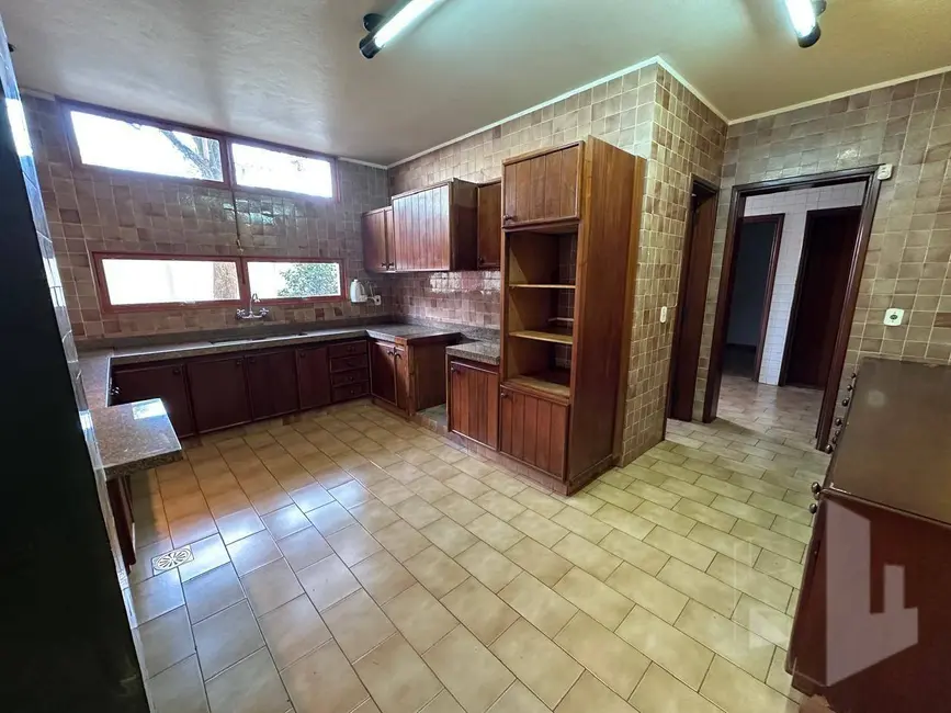 Foto 7 de Casa com 4 quartos para alugar, 1366m2 em Vila Assis, Jau - SP