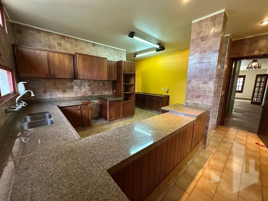 Foto 8 de Casa com 4 quartos para alugar, 1366m2 em Vila Assis, Jau - SP