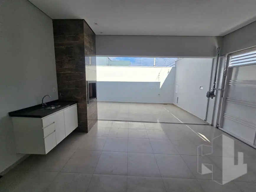 Foto 2 de Casa com 2 quartos à venda, 160m2 em Jardim São Crispim, Jau - SP