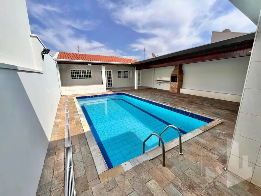Foto 1 de Casa com 3 quartos à venda e para alugar, 250m2 em Jardim América, Jau - SP