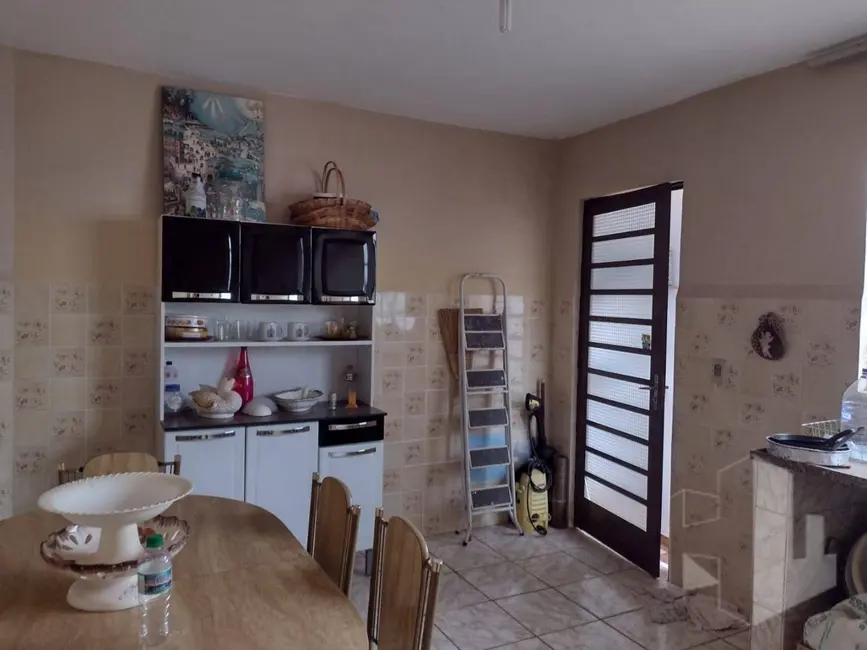 Foto 4 de Casa com 3 quartos à venda e para alugar, 200m2 em Vila Nova, Jau - SP