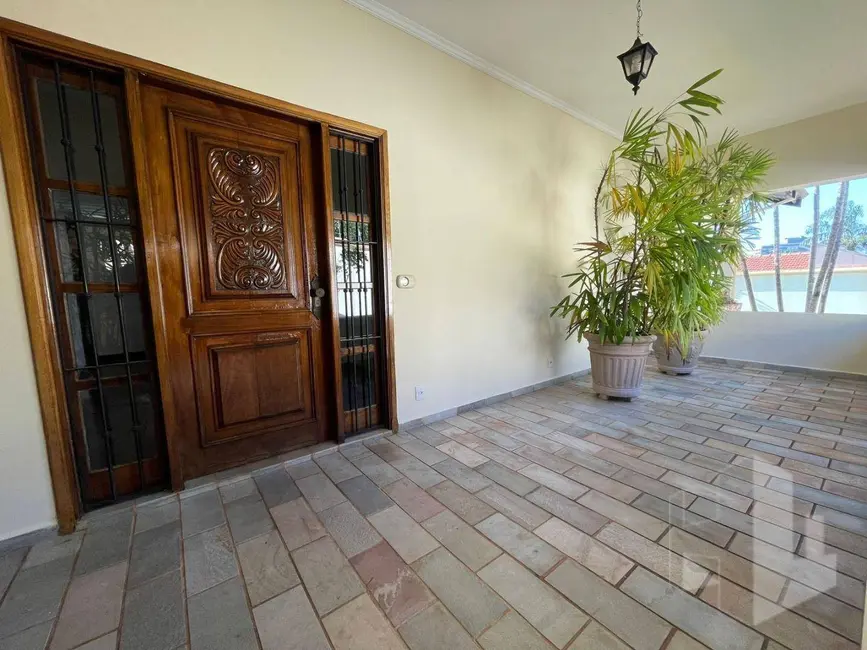 Foto 2 de Casa com 3 quartos para alugar, 812m2 em Jardim das Paineiras, Jau - SP