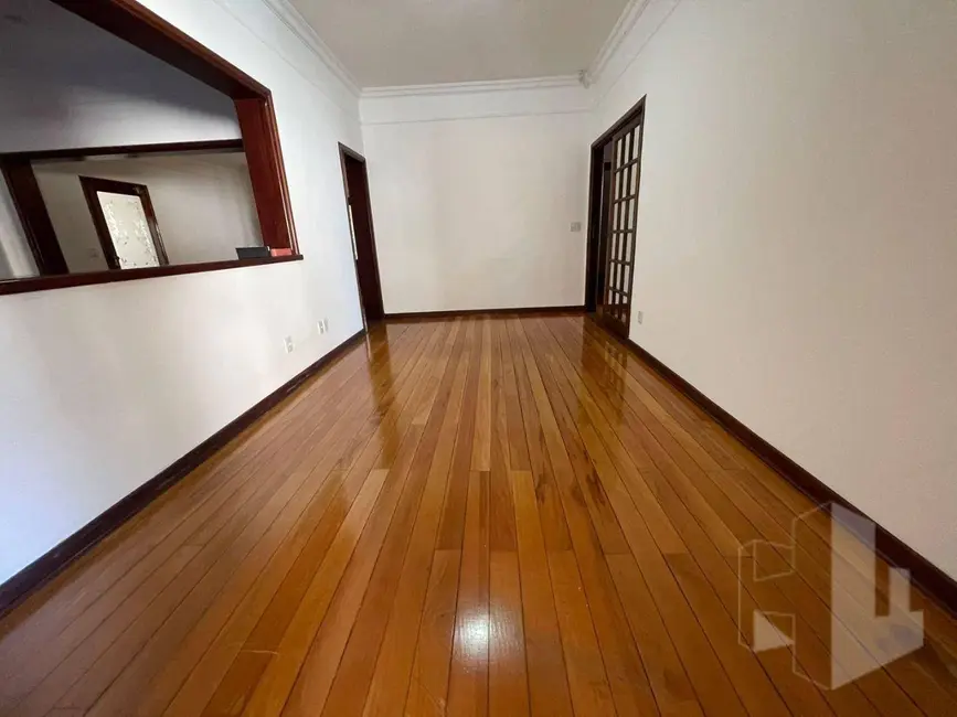 Foto 3 de Casa com 3 quartos para alugar, 812m2 em Jardim das Paineiras, Jau - SP