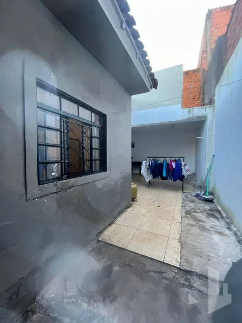 Casa com 3 quartos à venda, 210m2 em Jardim Maria Luiza IV, Jau - SP - imagem 3 Foto 3 de Casa com 3 quartos à venda, 210m2 em Jardim Maria Luiza IV, Jau - SP