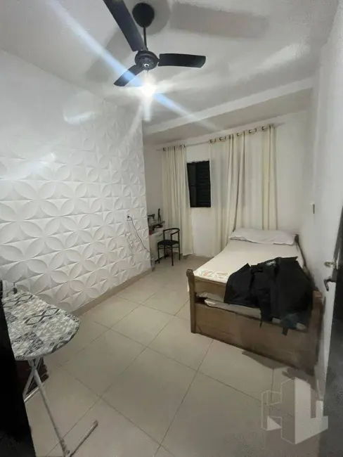 Casa com 3 quartos à venda, 210m2 em Jardim Maria Luiza IV, Jau - SP - imagem 9 Foto 9 de Casa com 3 quartos à venda, 210m2 em Jardim Maria Luiza IV, Jau - SP