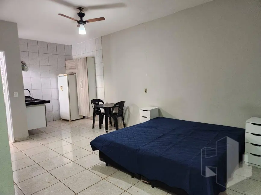 Kitnet com 1 quarto para alugar, 15m2 em Jardim Cila de Lúcio Bauab, Jau - SP - imagem 1 Foto 1 de Kitnet com 1 quarto para alugar, 15m2 em Jardim Cila de Lúcio Bauab, Jau - SP