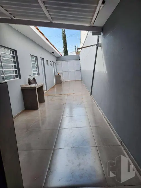 Kitnet com 1 quarto para alugar, 15m2 em Jardim Cila de Lúcio Bauab, Jau - SP - imagem 6 Foto 6 de Kitnet com 1 quarto para alugar, 15m2 em Jardim Cila de Lúcio Bauab, Jau - SP