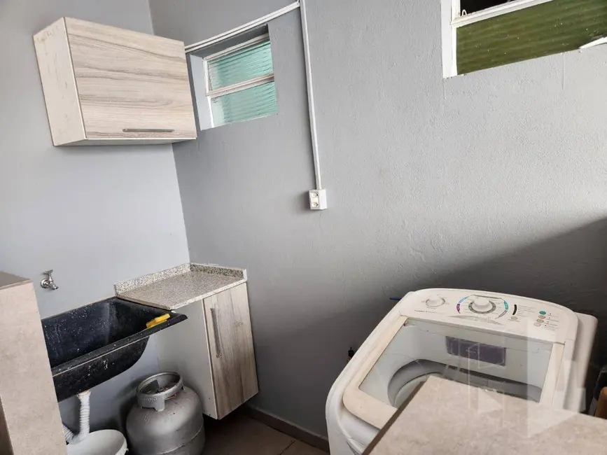 Kitnet com 1 quarto para alugar, 15m2 em Jardim Cila de Lúcio Bauab, Jau - SP - imagem 7 Foto 7 de Kitnet com 1 quarto para alugar, 15m2 em Jardim Cila de Lúcio Bauab, Jau - SP