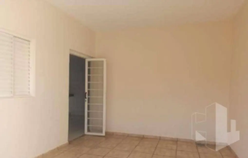 Foto 2 de Kitnet com 1 quarto para alugar, 120m2 em Jardim Regina, Jau - SP