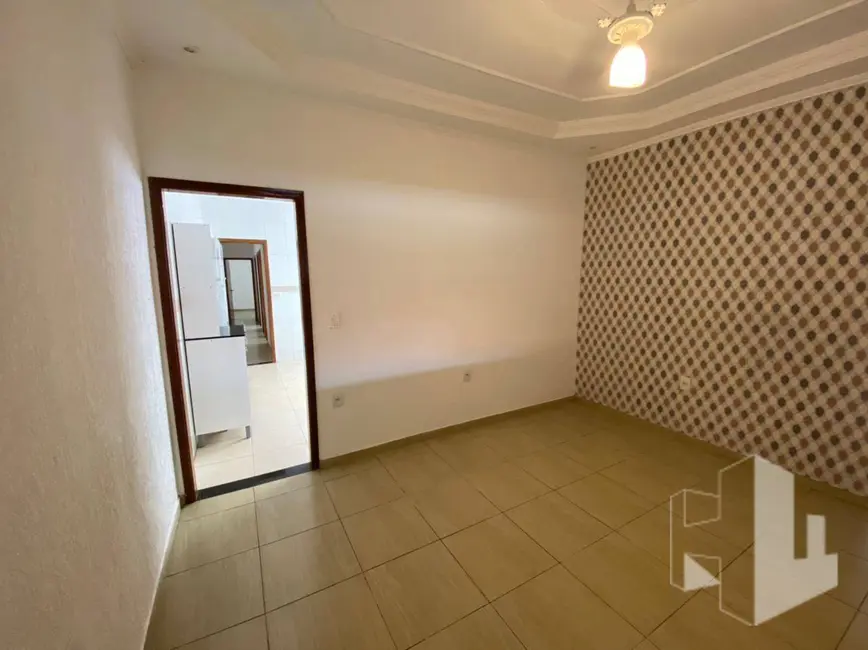 Casa com 3 quartos à venda e para alugar, 250m2 em Jardim Dona Emília, Jau - SP - imagem 4 Foto 4 de Casa com 3 quartos à venda e para alugar, 250m2 em Jardim Dona Emília, Jau - SP