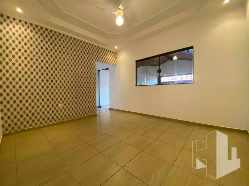 Casa com 3 quartos à venda e para alugar, 250m2 em Jardim Dona Emília, Jau - SP - imagem 3 Foto 3 de Casa com 3 quartos à venda e para alugar, 250m2 em Jardim Dona Emília, Jau - SP